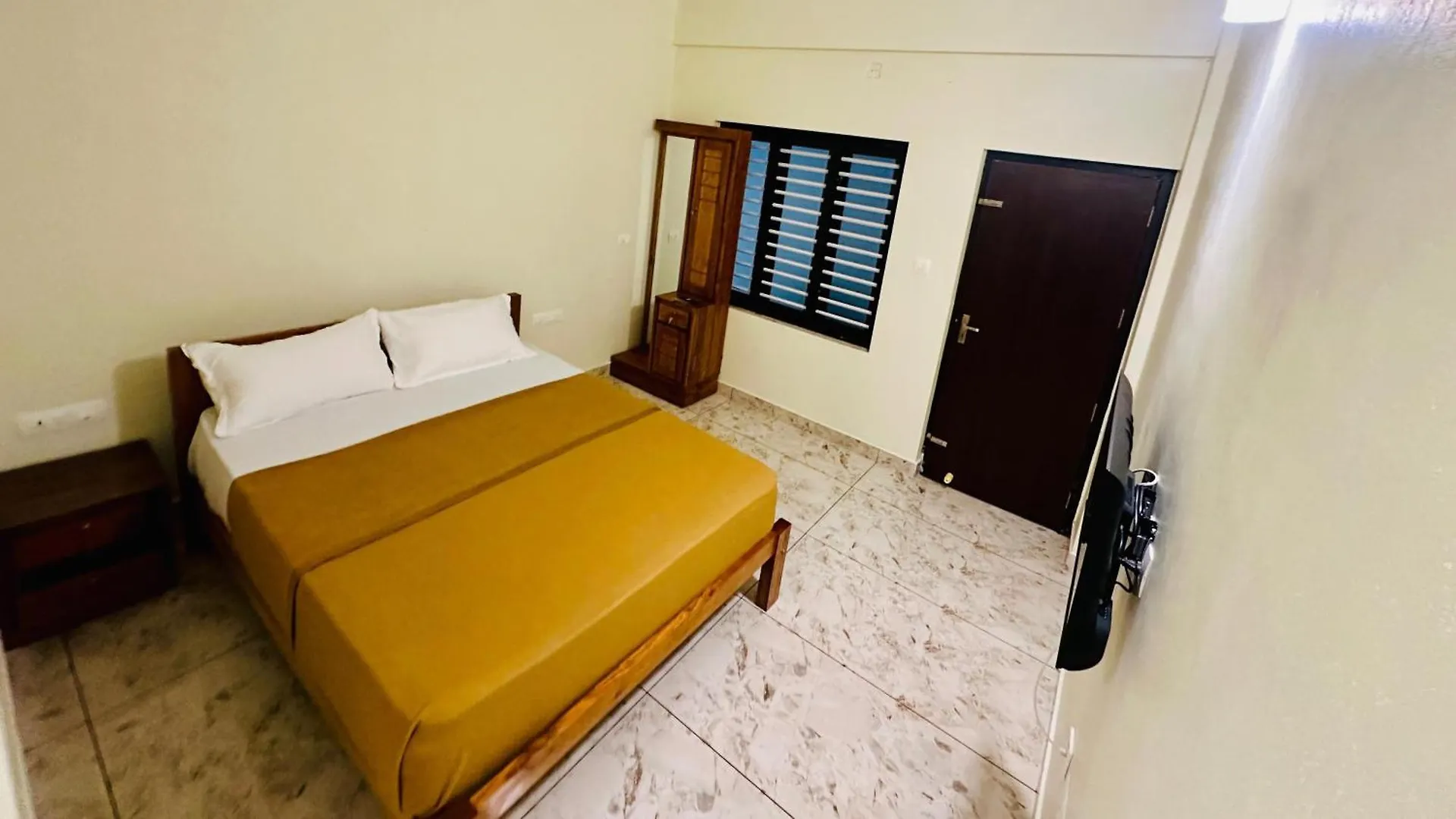 Mb Residency Apartment Vallikavungal